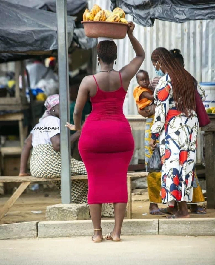 Beautiful and curvy lady selling cocoa on the streets causes confusion online (photos)