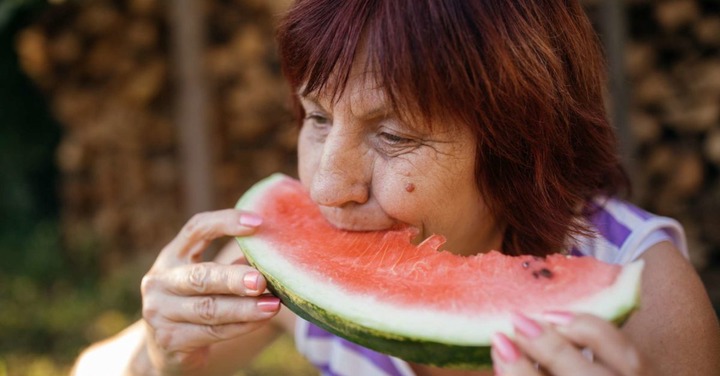 Watermelon and diabetes: Safety, tips, and diet