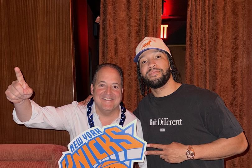 Chef Josh Capon posed alongside Jalen Brunson during the Knicks' celebrations at Flyfish Club