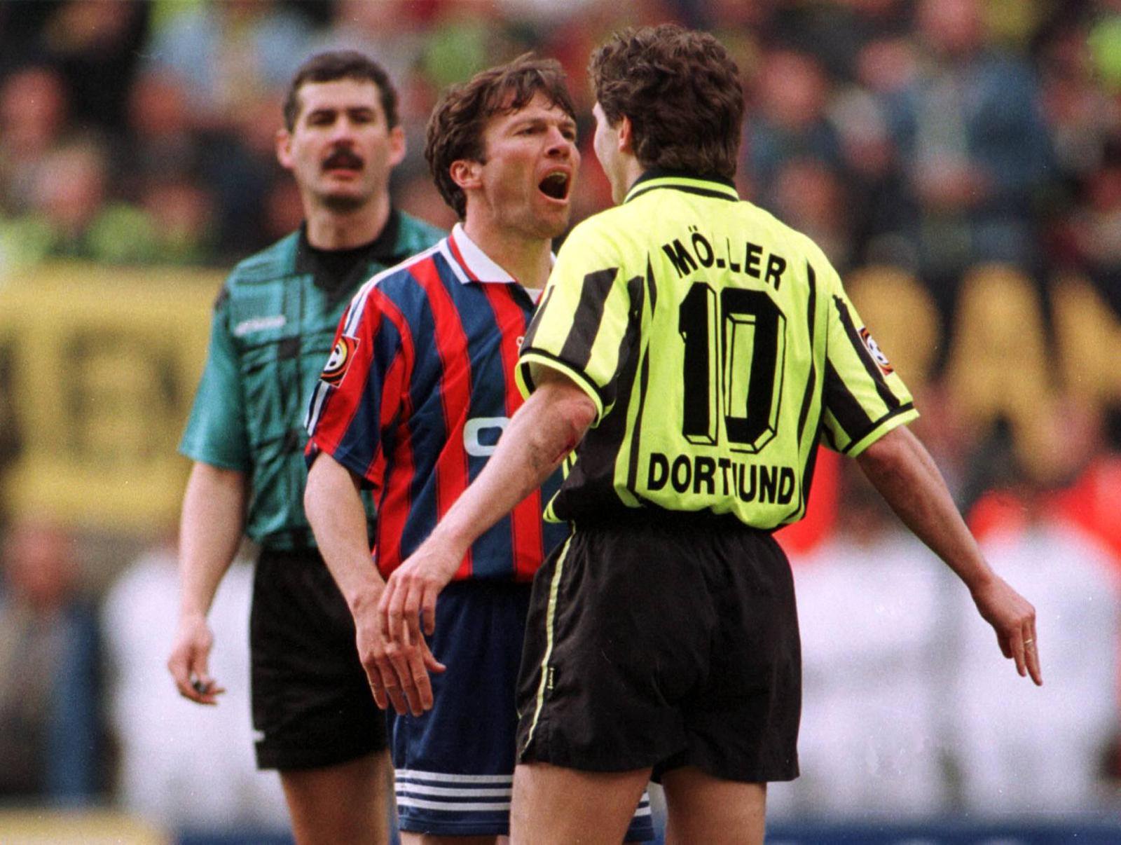 In der Saison 96/97 ging es zwischen beiden Mannschaften schon ordentlich hitzig zu. Bis heute kann man sich vor allem an eine Szene erinnern: Lothar Matthäus ahmt Andreas Möller nach und bezeichnete ihn indirekt als „Heulsuse“. Doch die kleine Meinungsverschiedenheit hat die Freundschaft der beiden Ex-DFB-Stars nicht belastet.