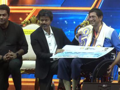 Tamil Nadu CM Stalin Distributes ₹17 Crore to Chief Minister's Trophy Winners, Honours Para Asian Games Medallists | Tamil Nadu CM Stalin Distributes ₹17 Crore to Chief Minister's Trophy Winners, Honours Para Asian Games Medallists