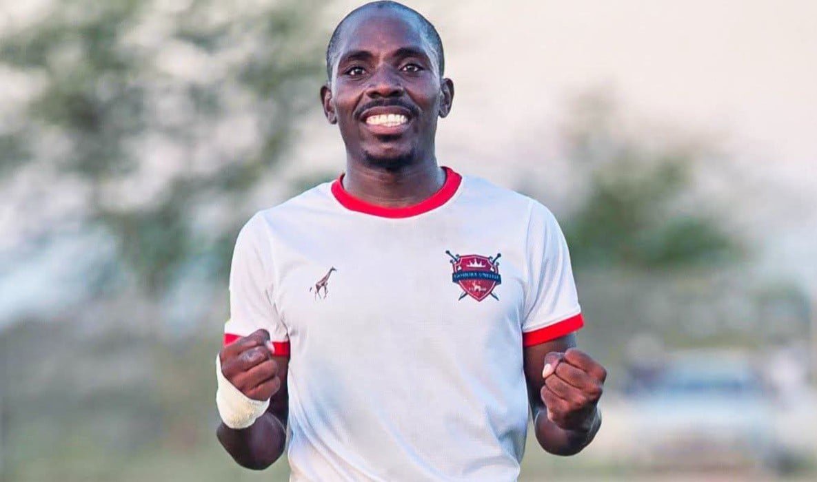 Tiklas Thutlwa celebrate after a match with Gomora United.