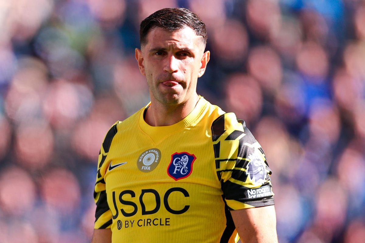 Emiliano Martinez during the Premier League 2026/27 match between Everton and Chelsea FC. 