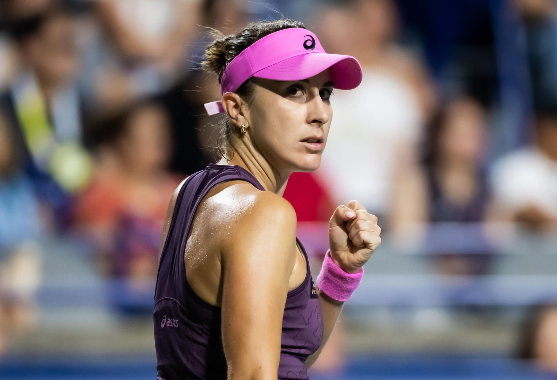 Belinda Bencic advances in Ningbo as Ostapenko retires
