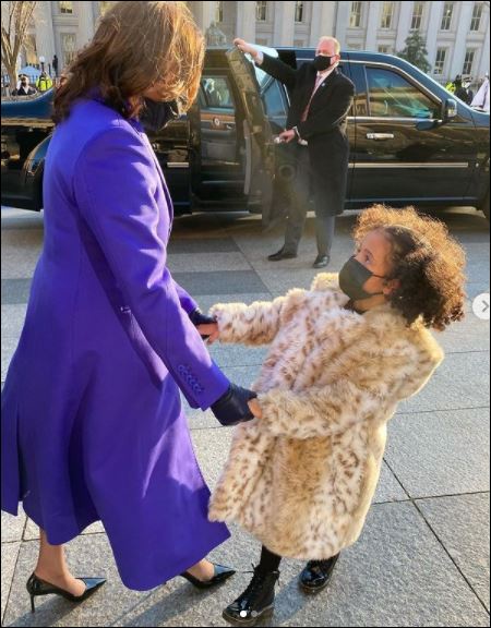 بنات أخت كامايلا هاريس (7)