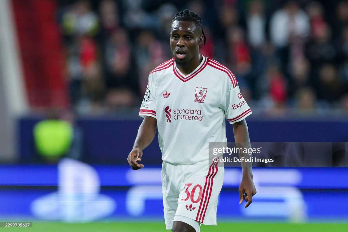 Iraola insists he ‘needs both’ his right back options