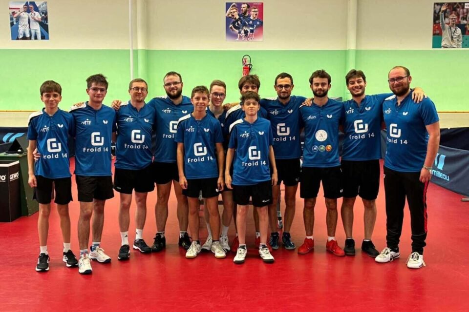 Le club de tennis de table de Flers met en valeur sa jeunesse, avec une moyenne d'âge de 21,5 ans lors de la première journée de championnat.