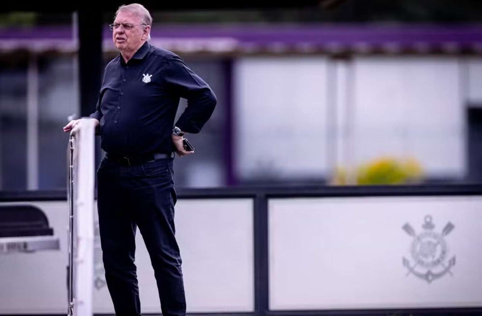Stabile tenta organizar finanças do Corinthians –