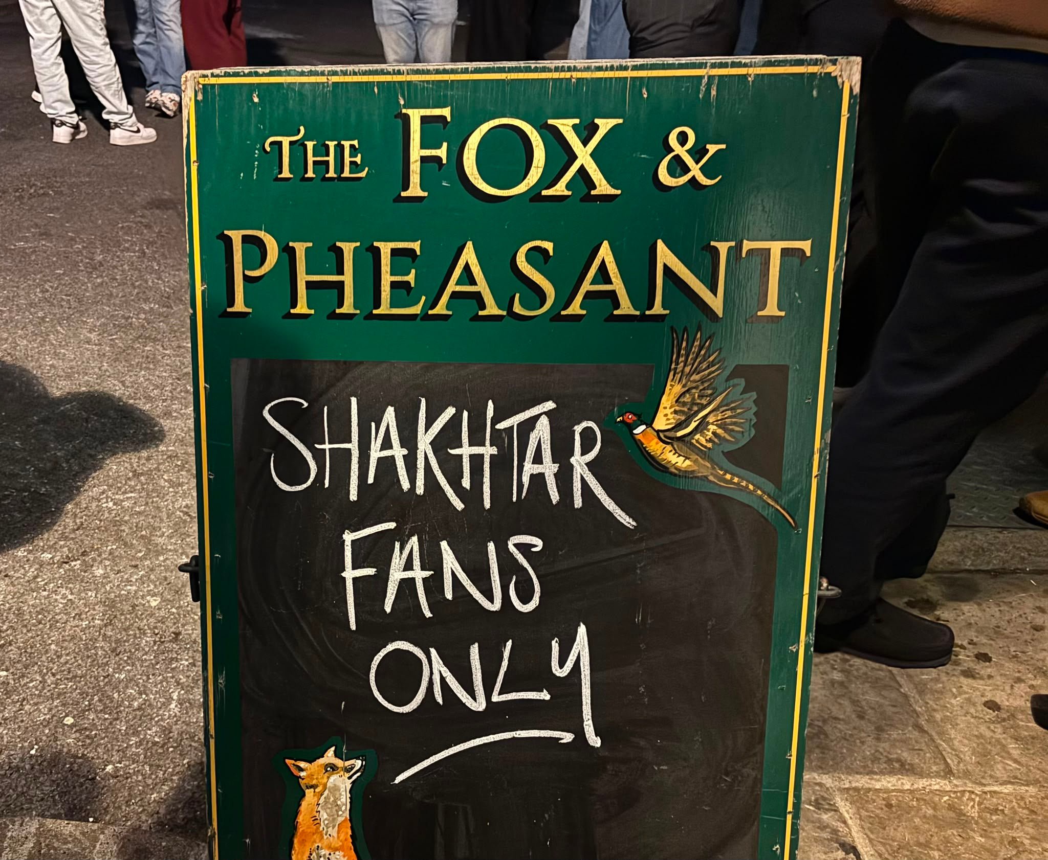 A sign outside a pub on the King's Road