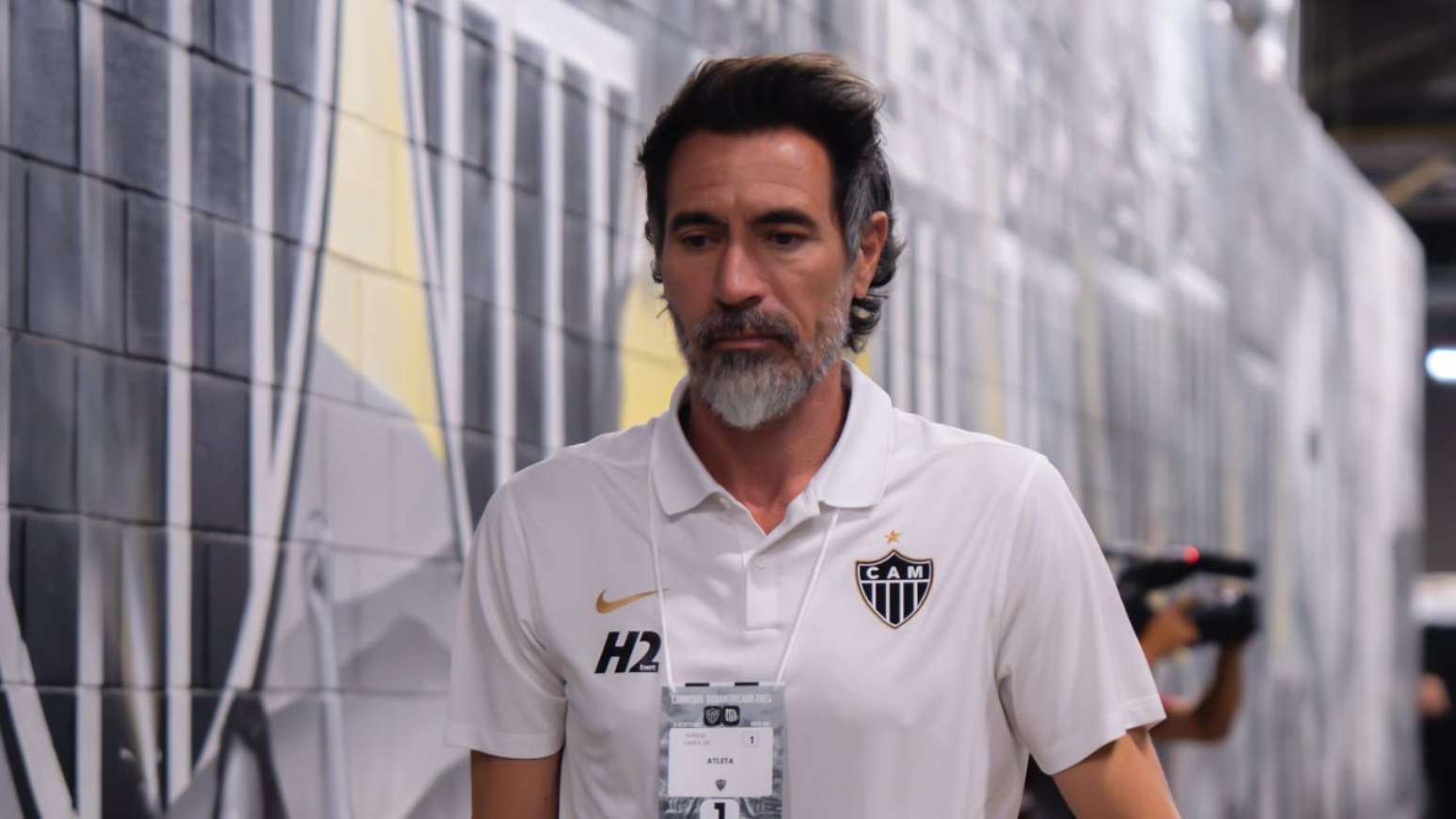 Eduardo Domínguez, treinador do Atlético-MG, antes de partita contra o Santos pela volta das quartas de final da Copa Sul-Americana - 
