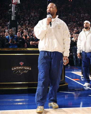 Jalen Brunson #11 of the New York Knicks talks to the crowd after receiving his 2025-26 NBA Championship ring before the game against the Philadelphia 76ers on Oct. 20, 2026 at Madison Square Garden.Credit: Nathaniel S. Butler/NBAE via Getty