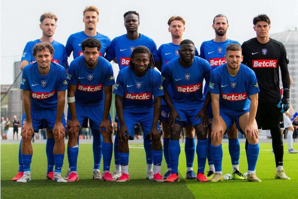 Le LSVF avec les maillots de la Coupe de France