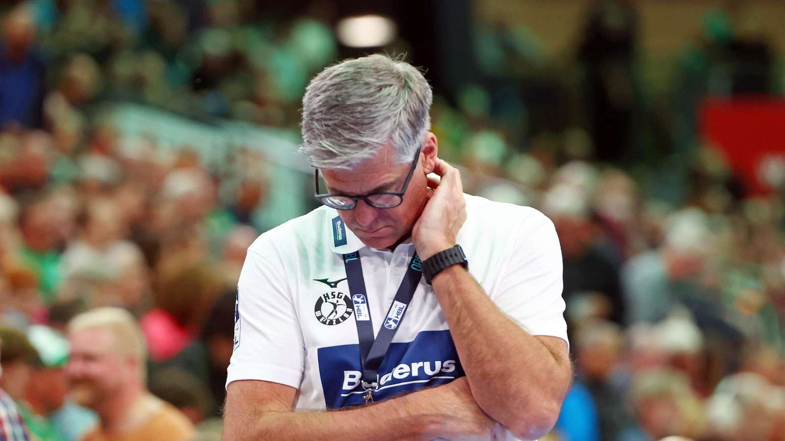 15.10.2026, xovx, Handball Opel Handball Bundesliga, HSG Wetzlar - HC Erlangen Trainer Runar Sigtryggsson (HSG Wetzlar) enttäuscht, enttäuscht schauend