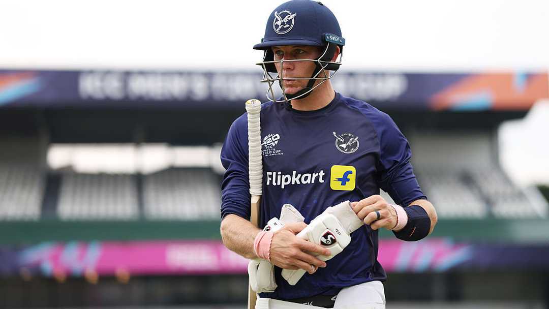 erasmus-smashed-156-off-125-balls