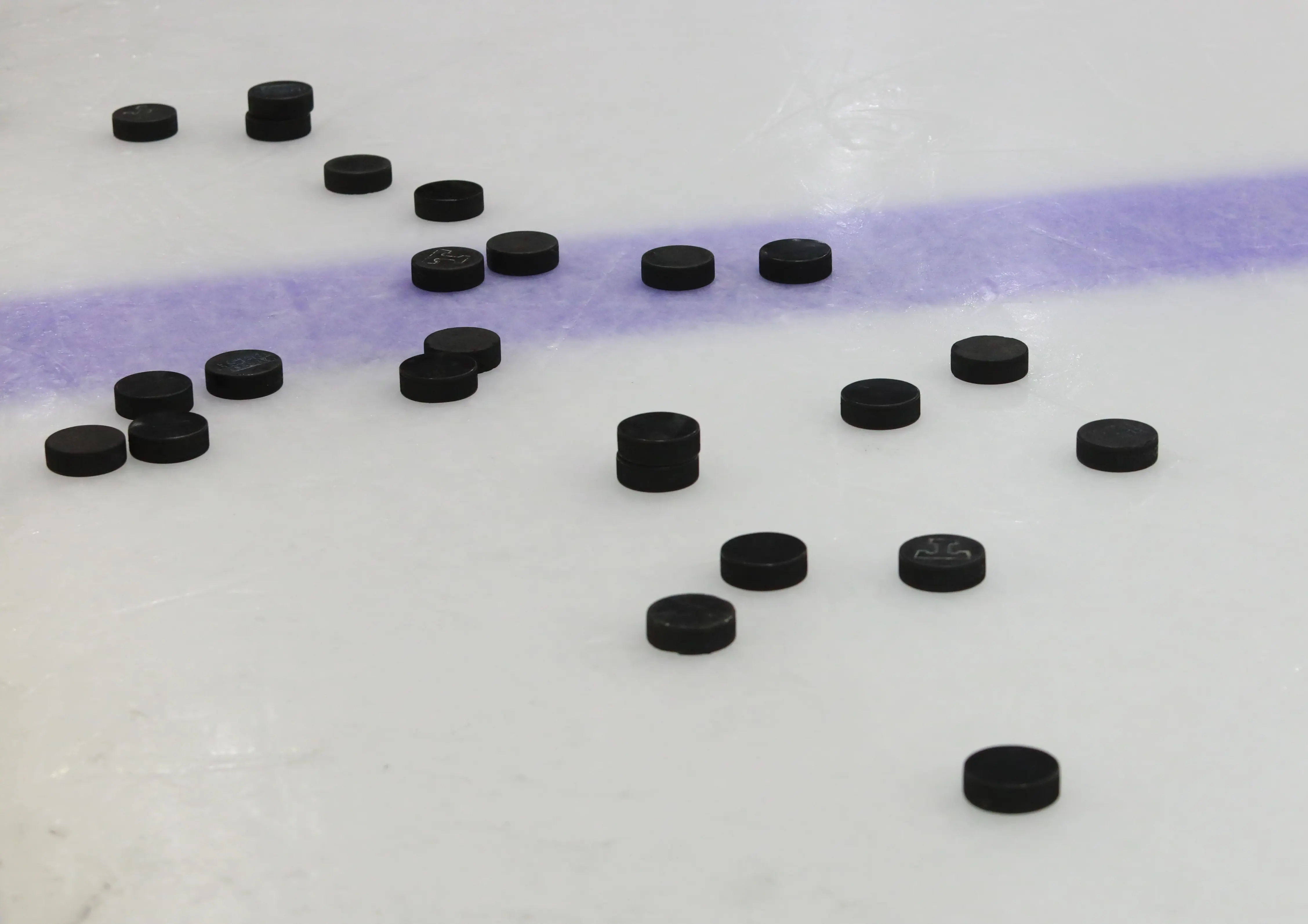 Lévis hockey coach stripped of bench duties after petition