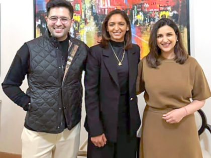 Parineeti Chopra & Raghav Chadha host Harmanpreet Kaur; say 'Keep the Tricolor flying high' | Parineeti Chopra & Raghav Chadha host Harmanpreet Kaur; say 'Keep the Tricolor flying high'