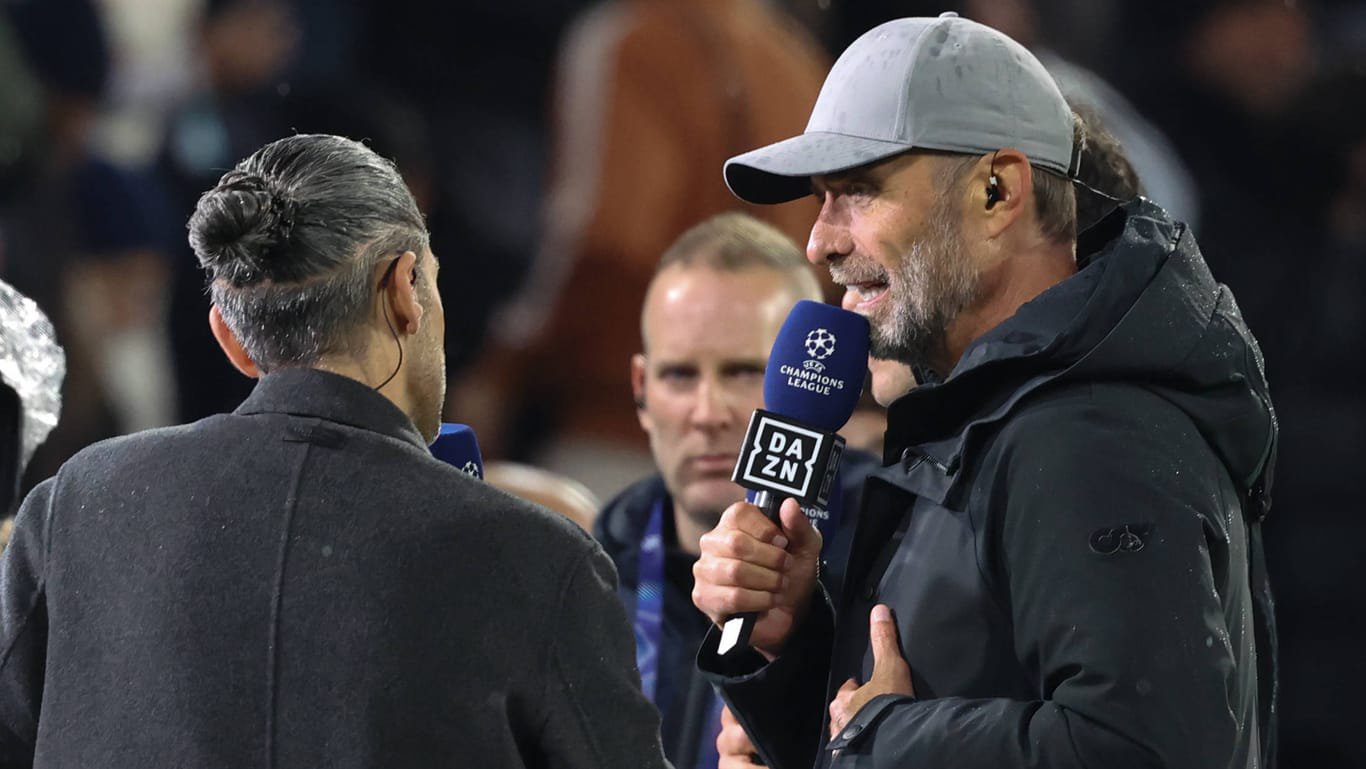 Bundestrainer Jürgen Klopp: Der 59-Jährige schaute sich das Spiel der Bayern gegen Arsenal aus der Nähe an.