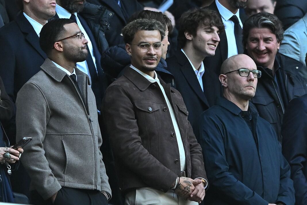 Dele Alli at a Spurs match