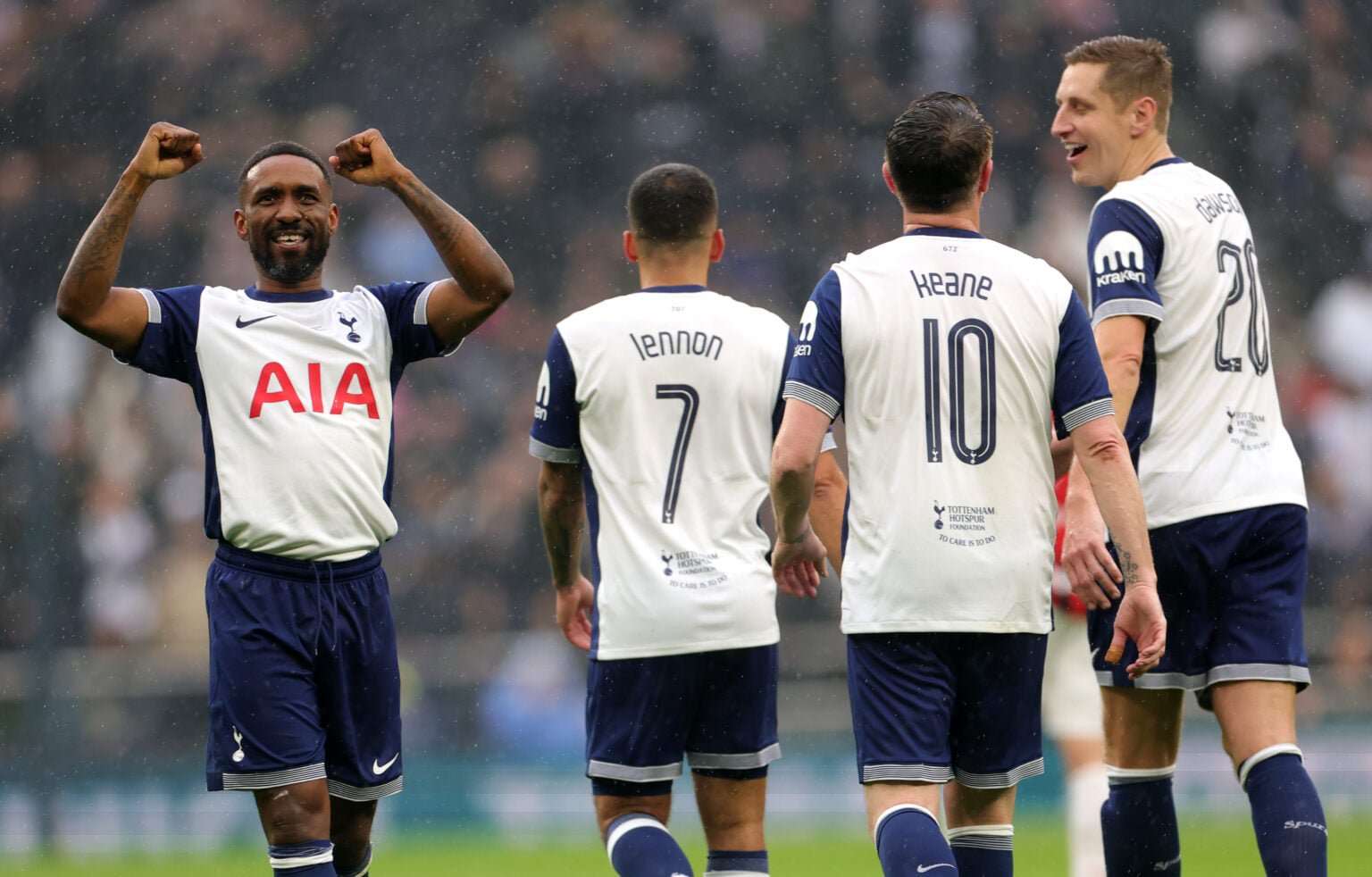Tottenham Legends v AC Milan Glorie