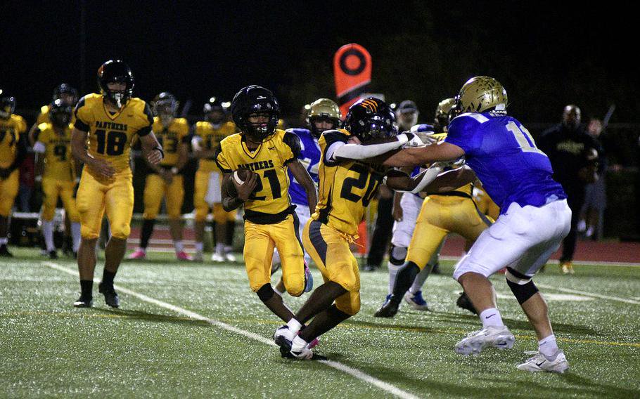 Jeremyah Reyes tries to gain yards.