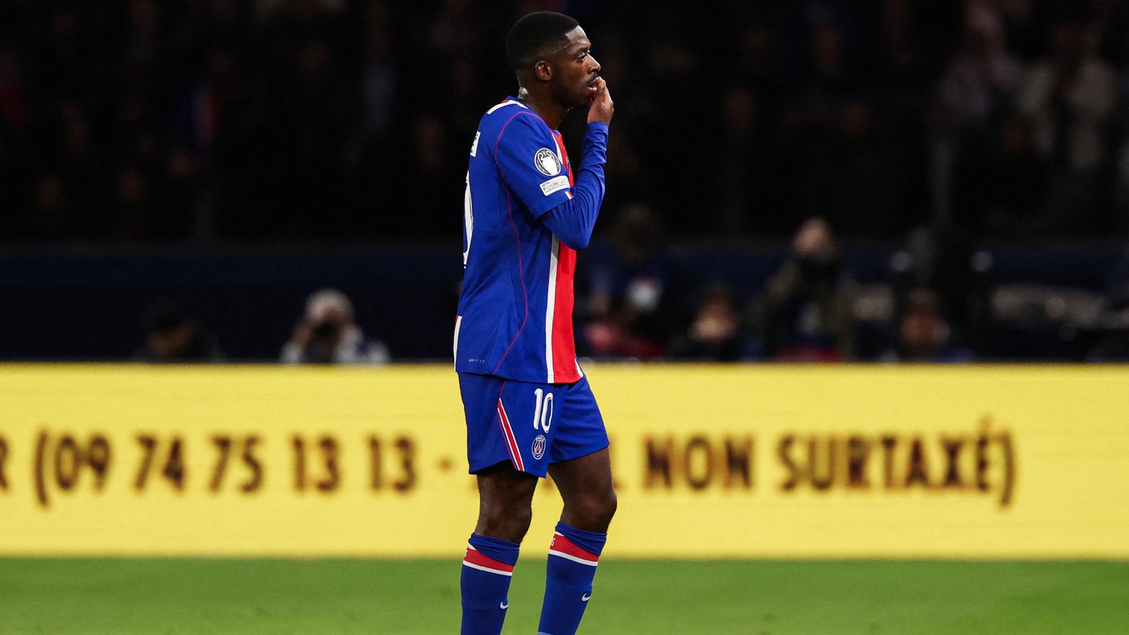 Paris Saint-Germain beats Barcelona as four players suffer injuries