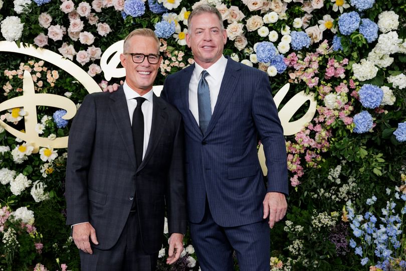 Joe Buck and Troy Aikman have been broadcasting partners for over two decades