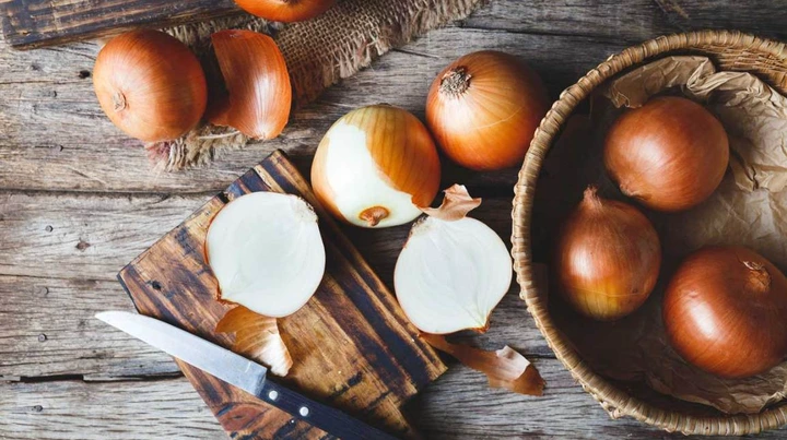 9 Impressive Health Benefits of Onions