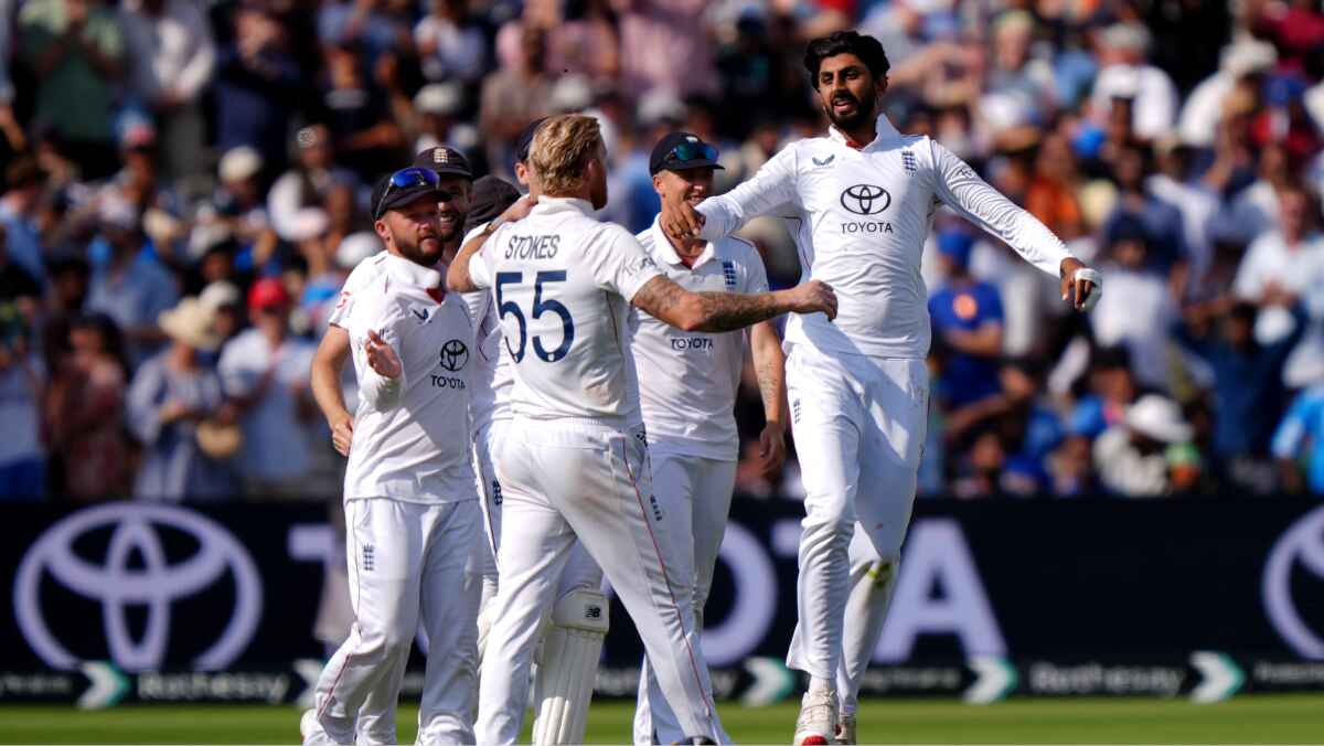 Shoaib Bashir (right) celebrates the winning wicket against India at Lord’s in 2025.
