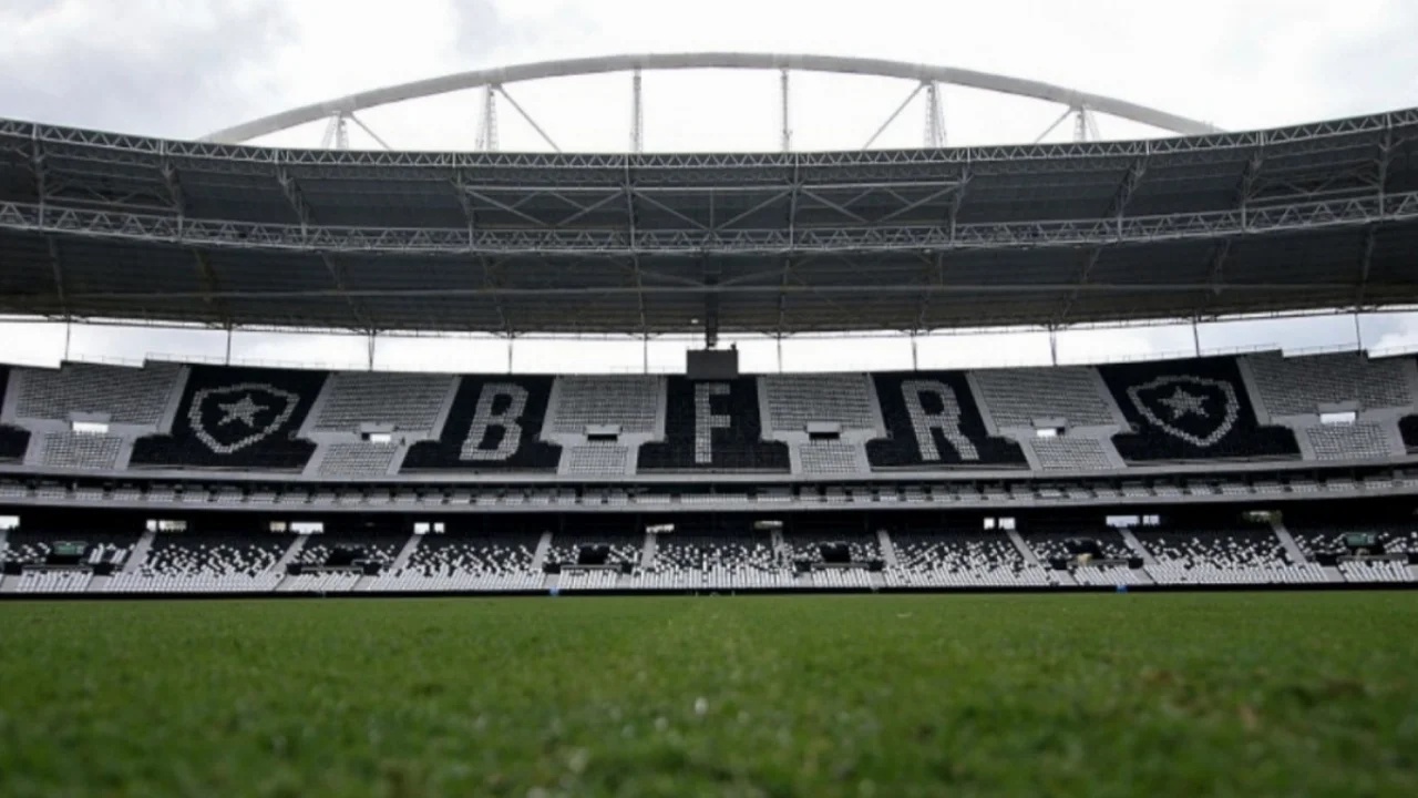 Estádio Nilton Santos, no Rio de Janeiro, avaliado como possível sede de Vasco x Flamengo pelo Brasileirão 2026