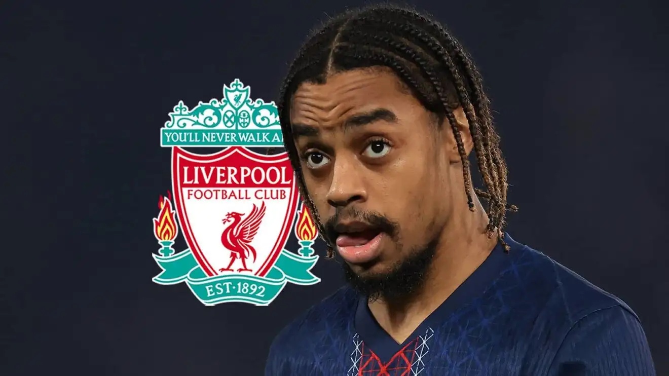 Liverpool badge and PSG winger Bradley Barcola - copyright F365