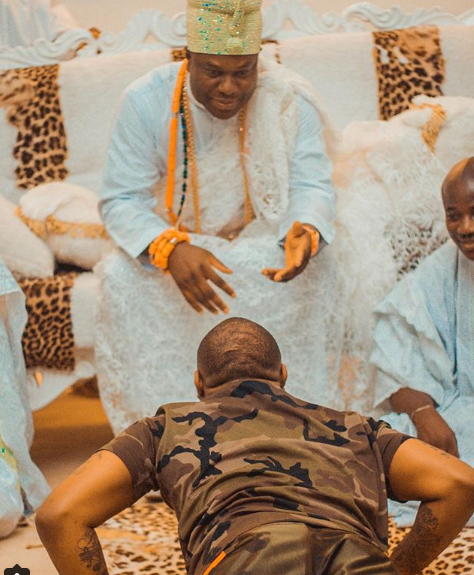 Rare Photos: Top Nigerian Celebrities Kneeling And Prostrating Before