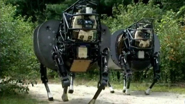 Robotic dog unveiled by the US military - BBC News