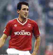 During his playing career, Milne also enjoyed spells at Bristol City and Charlton Athletic