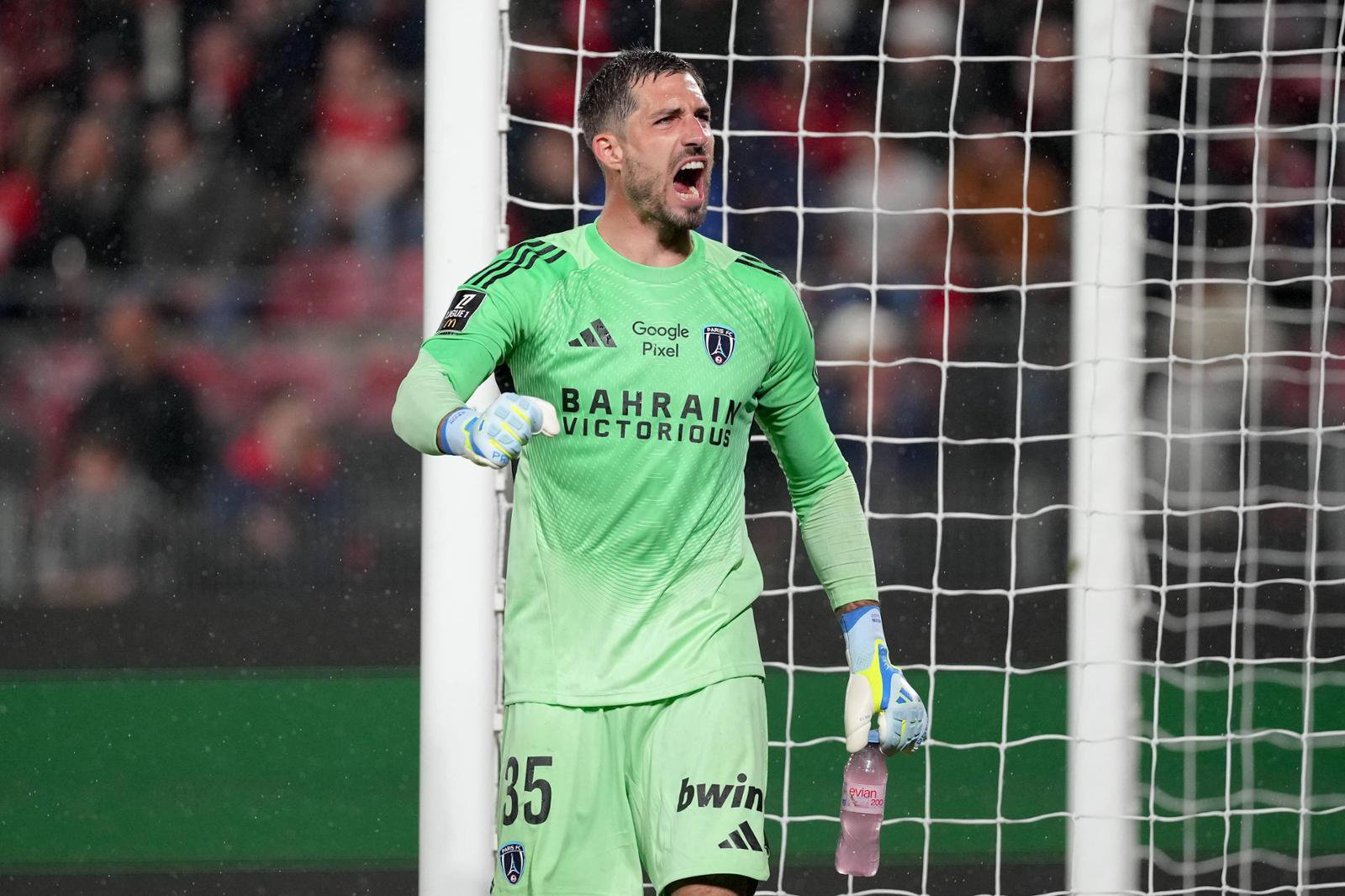 Kevin Trapp feierte mit seinem Klub einen Derby-Sieg am letzten Spieltag.
