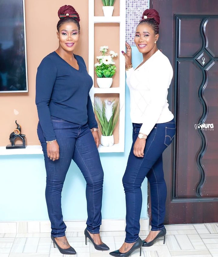 Borga Sylvia of Kumasi Yonko fame stuns social media with pictures of herself and her twin sister.