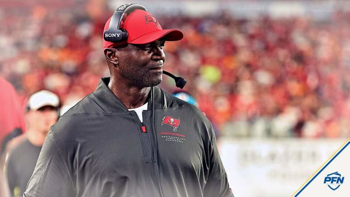 'Awful Coaching,' 'A Todd Bowles Tradition' — NFL World Rips Buccaneers' Poor Clock Management That Gifted Steelers a FG, Shifted Momentum in Loss