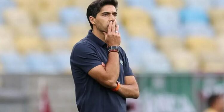 Abel Ferreira à frente do Palmeiras