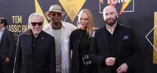 Bruce Willis honored at ‘Pulp Fiction’ 30th anniversary with John Travolta, Uma Therman