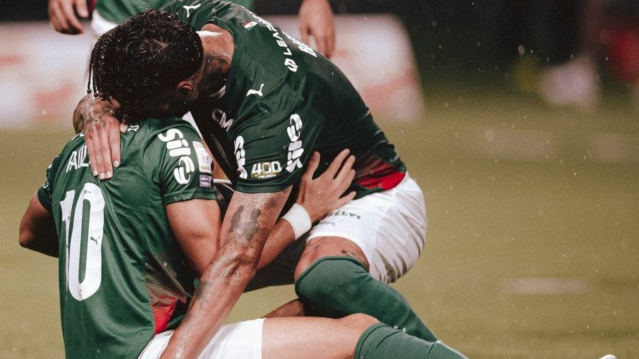 Paulinho sofre com série de lesões no Palmeiras