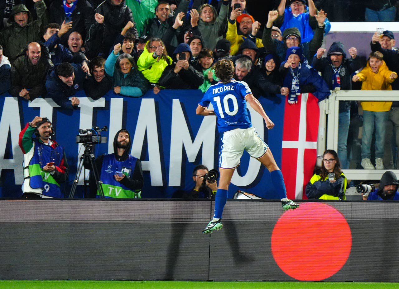 Nico Paz celebrates his second goal