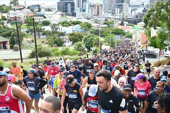 The marathon attracted 4 500 entrants, while another 22 000 athletes took part in the 21km, 10km and 5km events.
