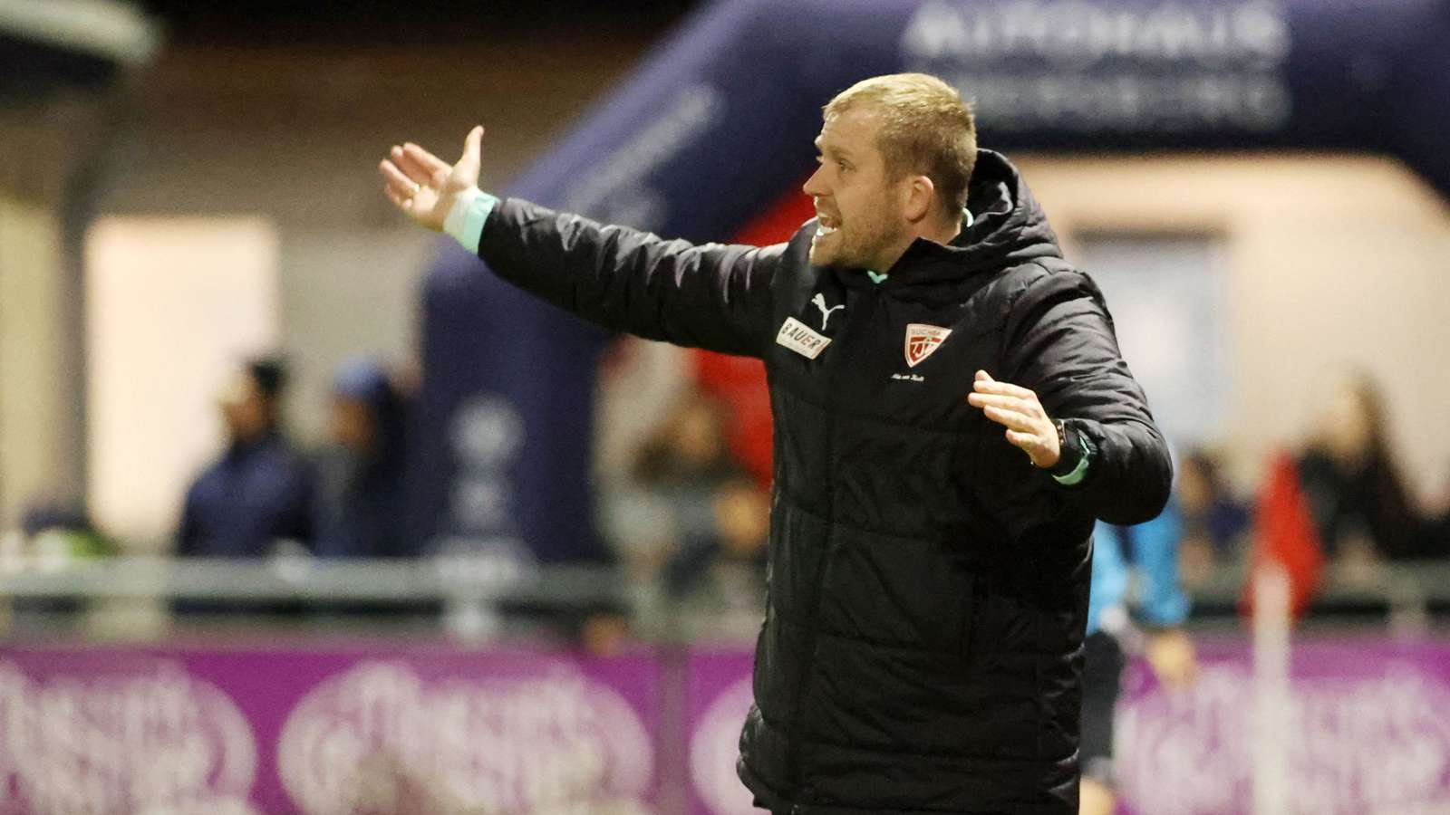Will heute bei den Löwen mutigen Fußball sehen: Buchbachs Trainer Sven Zurawka.
