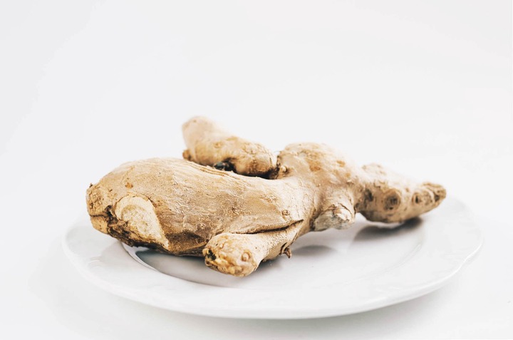 11 facts about ginger that have positive health impacts.