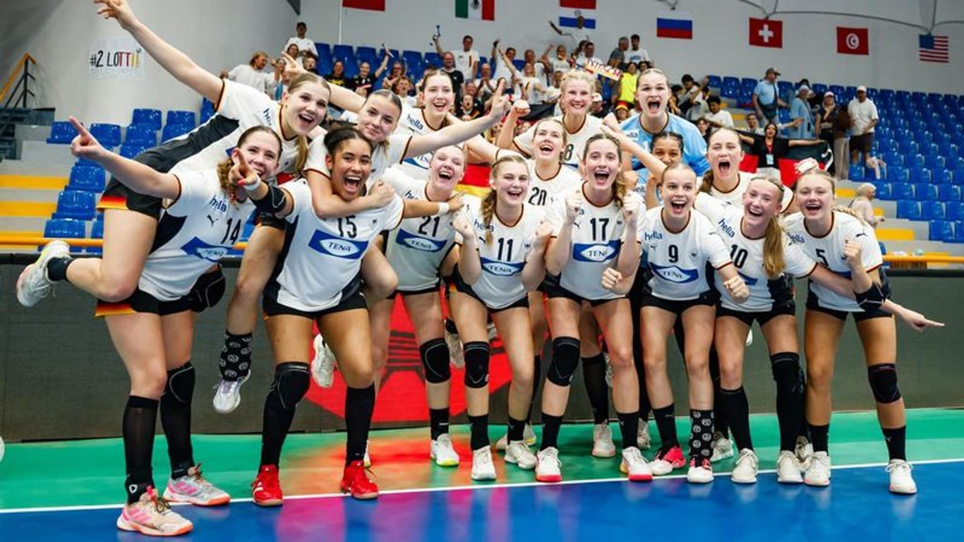 Die deutschen Handball-Juniorinnen: Die U16 gewann den WM-Titel.