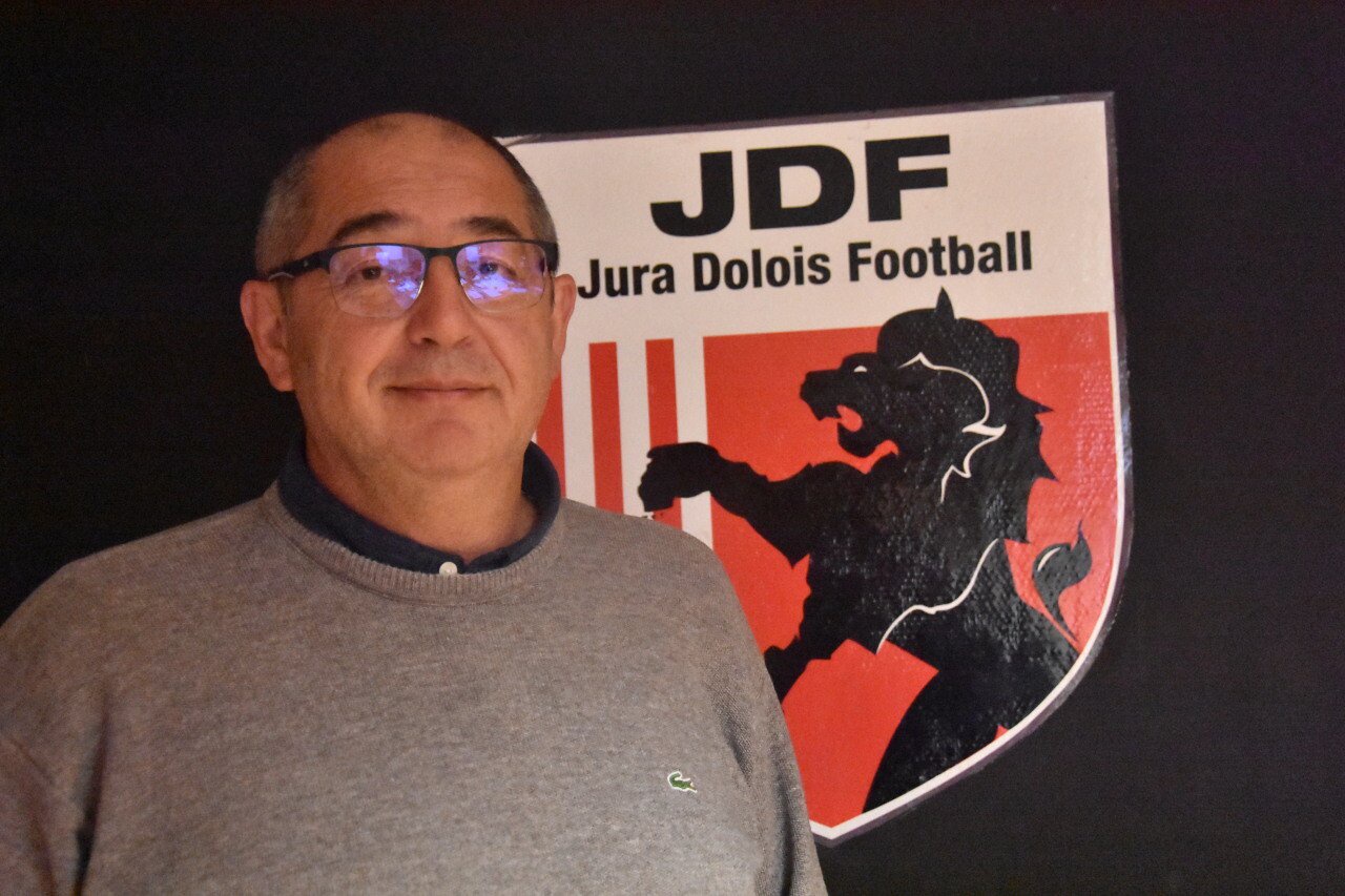 Gilles Laval a d’abord été secrétaire général du JDF, puis président délégué chargé du football jeunes.
