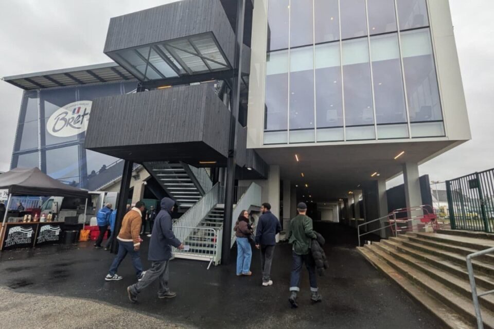 Avec l'Espace du Golfe, la capacité du stade de la Rabine de Vannes (Morbihan) a augmenté.
