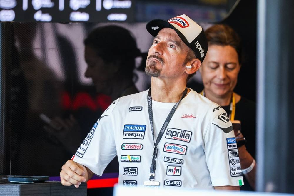 Max Biaggi révèle les facteurs clés qui façonnent la bataille pour le titre MotoGP entre Aprilia et Ducati.