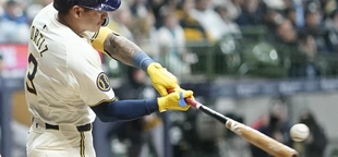 Joey Ortiz homers, drives in 4 runs, including winner in the 11th inning, as Brewers top Yankees 7-6
