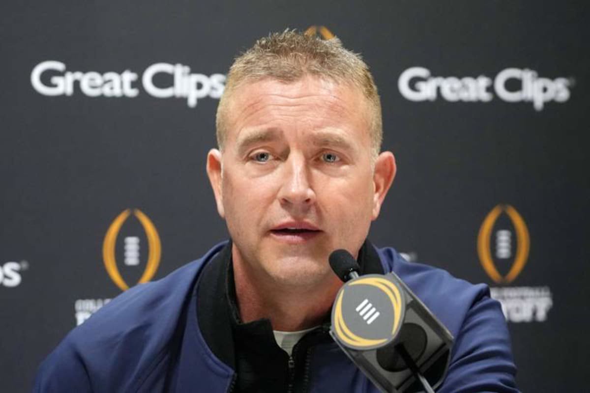 NCAA, College League, USA Football: CFP National Championship Media Day Jan 18, 2025 Atlanta, GA, USA Kirk Herbstreit talks to the media during 2025 CFP National Championship Media Day at Georgia World Congress Center, Building A. Atlanta Georgia World Congress Center, Building A GA USA, EDITORIAL USE ONLY PUBLICATIONxINxGERxSUIxAUTxONLY Copyright: xKirbyxLeex 20250118_jcd_al2_0206 ©IMAGO/Imagn Images