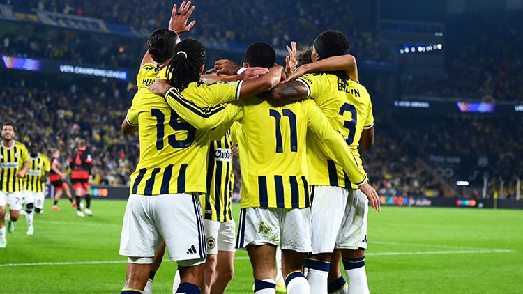 Fenerbahçe hosts Göztepe in Süper Lig under Dirk Kuyt